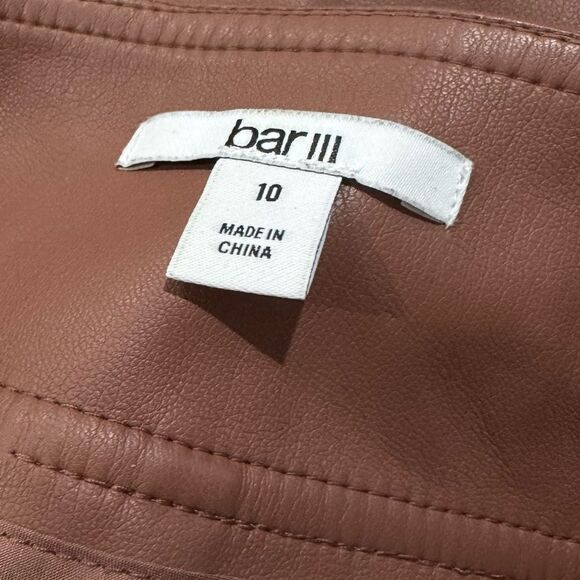 Bar III Faux Leather Button Fly Ankle Pants Women’s 10 - Picture 3 of 5